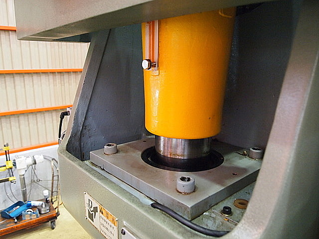 P001885 Ｃ型プレス アイダ NC1-1100(2)E_3