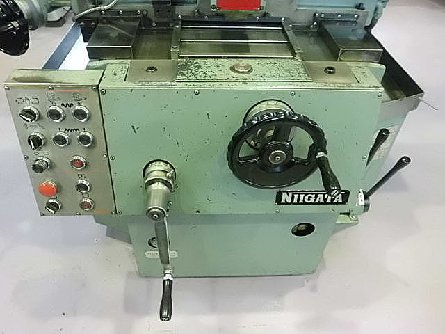 B003073 万能フライス 新潟鉄工 2UMC_7