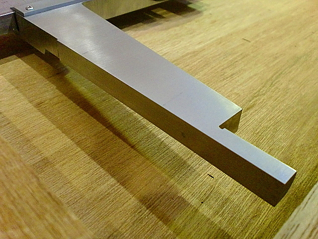 A019406 長尺ノギス ミツトヨ CM2000_4
