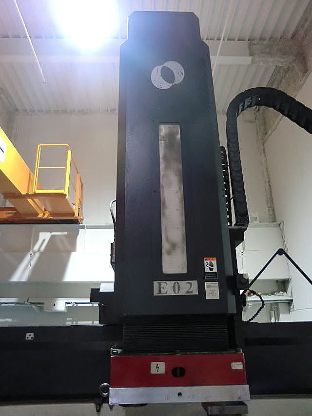 P001720 ＮＣ放電加工機 牧野フライス製作所 EDNC207S_3