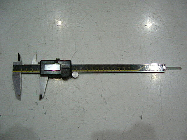 Z011826 200mmデジタルノギス ミツトヨ CD-20C | 株式会社 小林機械