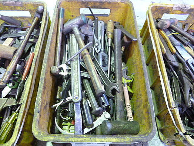 B002813 雑工具１山 --_0