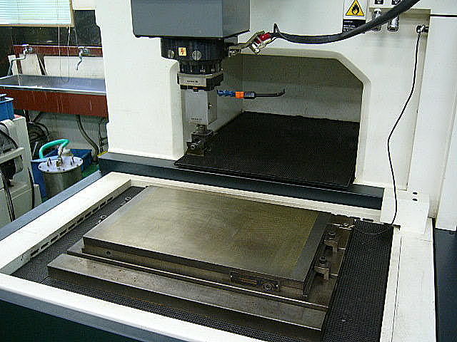 G002578 ＮＣ放電加工機 牧野フライス製作所 EDGE3-MR_4