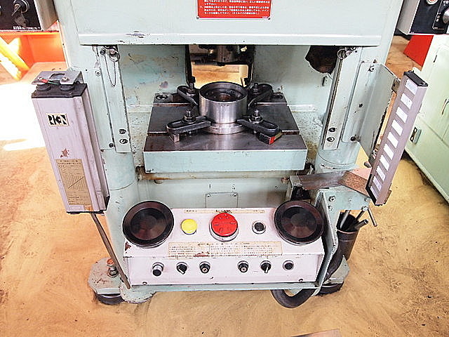 P001152 冷間鍛造プレス アイダ K-160(1)_6