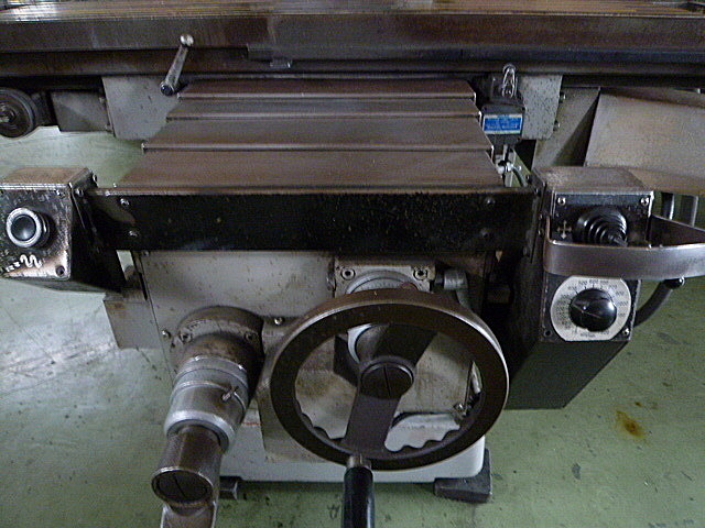 J001650 ひざ型フライス 日立精工 2MW-V_3