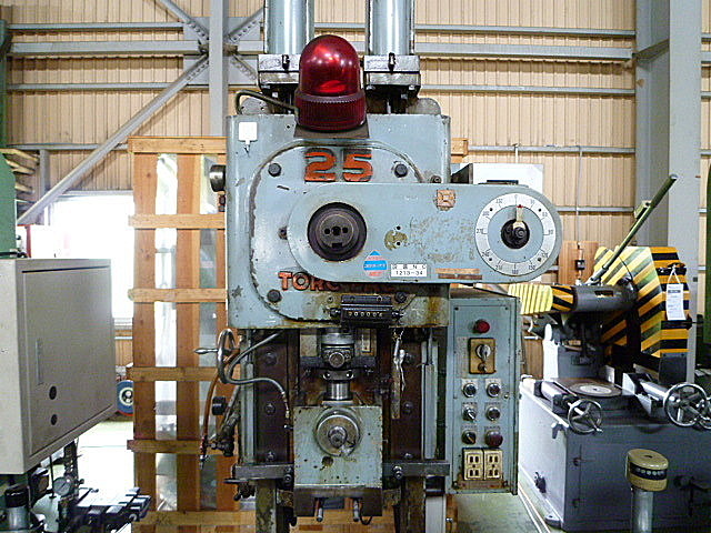 J001701 Ｃ型プレス アマダ_1