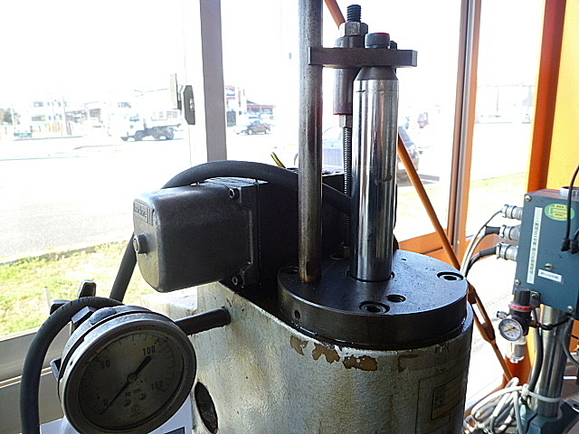 A001675 卓上油圧プレス 厚木 AP-3-1_1