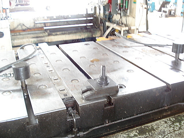 P000346 Ｃ型プレス コマツ OBW200-2BM_18