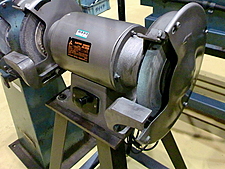 066■三菱　グラインダー　SG-205A　100ｖ　400ｗ　カバーなし　広島から■ 両頭グラインダー ２０５mm台付き両頭グラインダー 三菱電機 MITSUBISHI SG-205T-I 中古販売詳細#368930