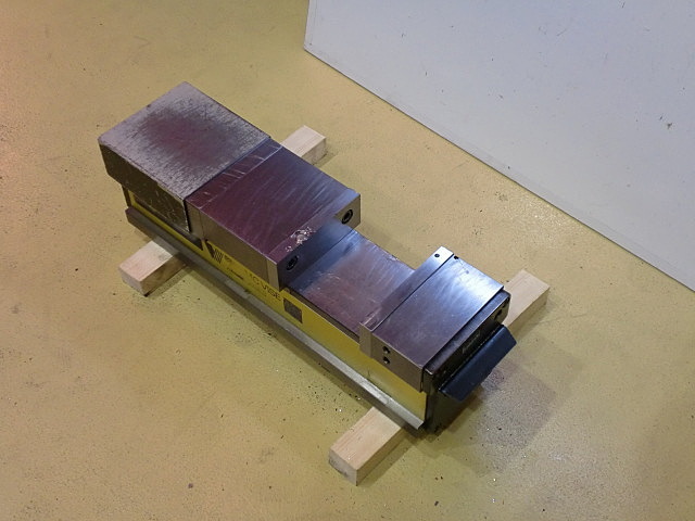 A013335 油圧バイス 津田駒 VZ150 | 株式会社 小林機械