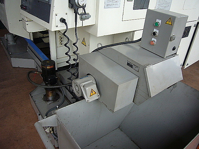 J000085 多軸加工立型マシニングセンター オークマ VH-40_14