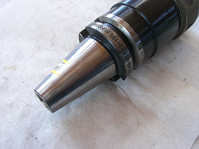 A011040 ミーリングチャック -- BT40-CTR32-135_3