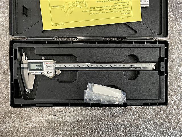 Mitsuo Nakayamaページ ミズノテニスフラッグシップモデル 「WAVE EXCEED TOUR 6」に新カラー