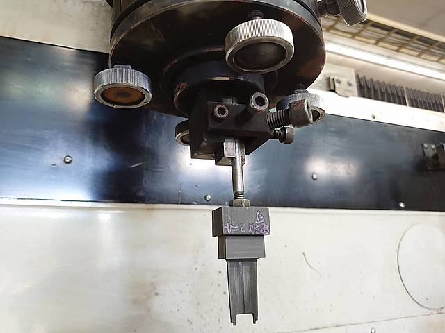 G004671 ＮＣ放電加工機 牧野フライス製作所 EDNC85-MA8_5