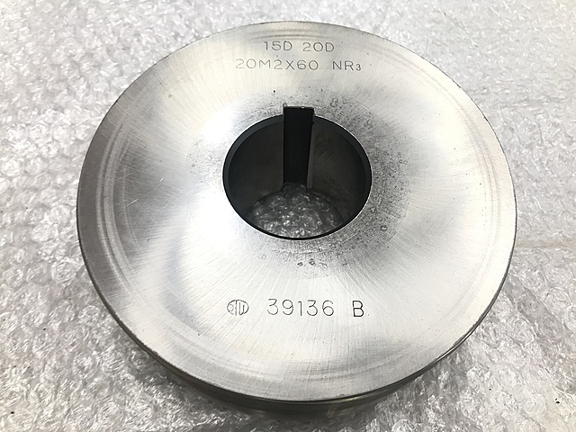 C131636 転造丸ダイス -- 20M2×60_4