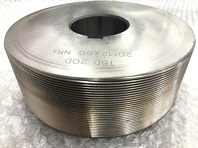 C131636 転造丸ダイス -- 20M2×60_2