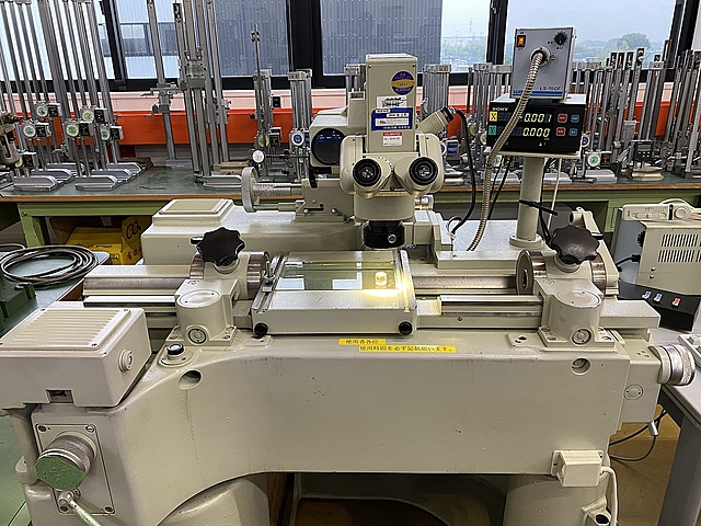 C132505 万能測定顕微鏡 山本マシン UIM-23_0