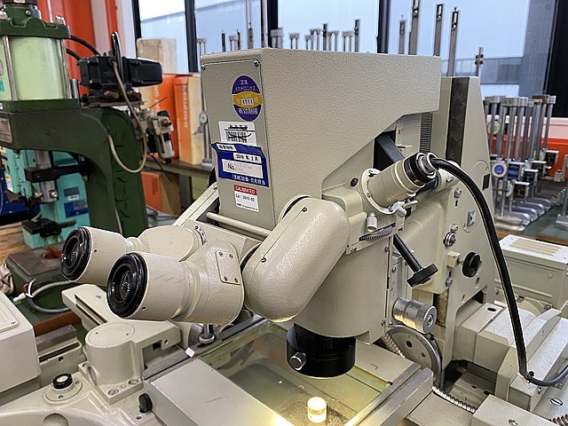 C132505 万能測定顕微鏡 山本マシン UIM-23_9