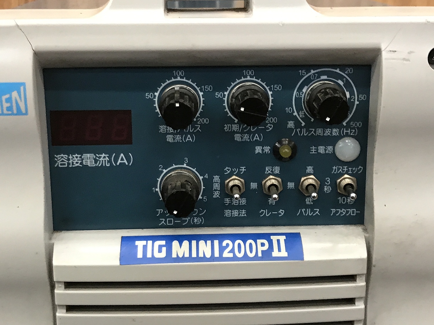 C132594 TIG溶接機 ダイヘン VRTPM-202(S-2) | 株式会社 小林機械 C132594 TIG溶接機 ダイヘン VRTPM-202(S-2) | 株式会社 小林機械