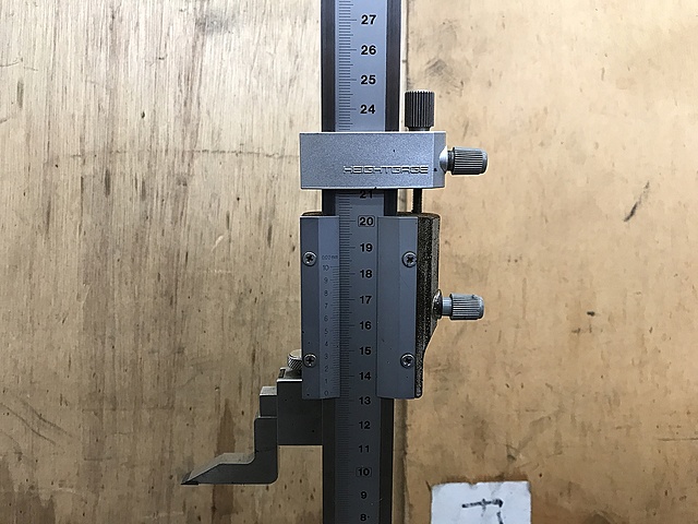 早割クーポン！ ミツトヨ ハイトゲージ ５０６−２０７ H4-20 506-207 200MM H420 株 gateware.com.br