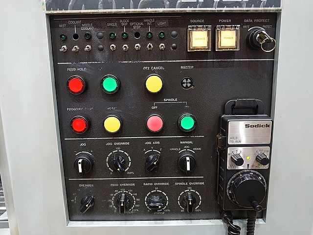 P007371 立型マシニングセンター ソディック MC430L_10