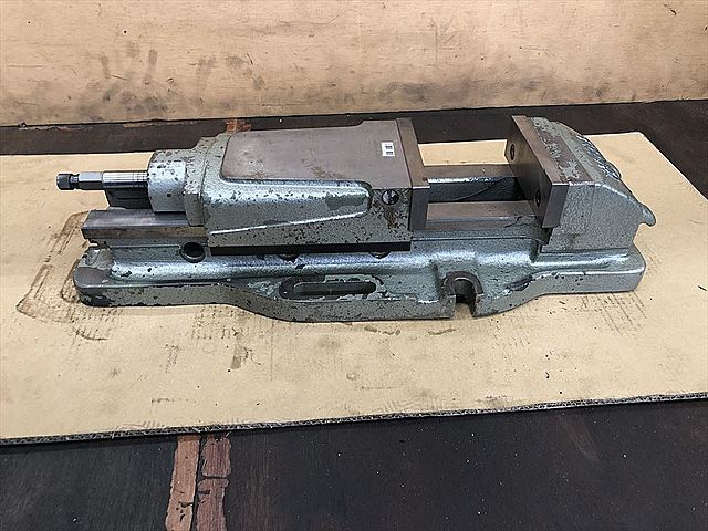 C133935 油圧バイス 武田機械 TK-150HVS_0