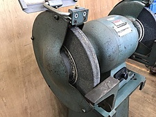 HITACHI　255mm200V両頭グラインダー　ABT4 P001711 両頭グラインダー 日立工機 ABT4 | 株式会社 小林機械