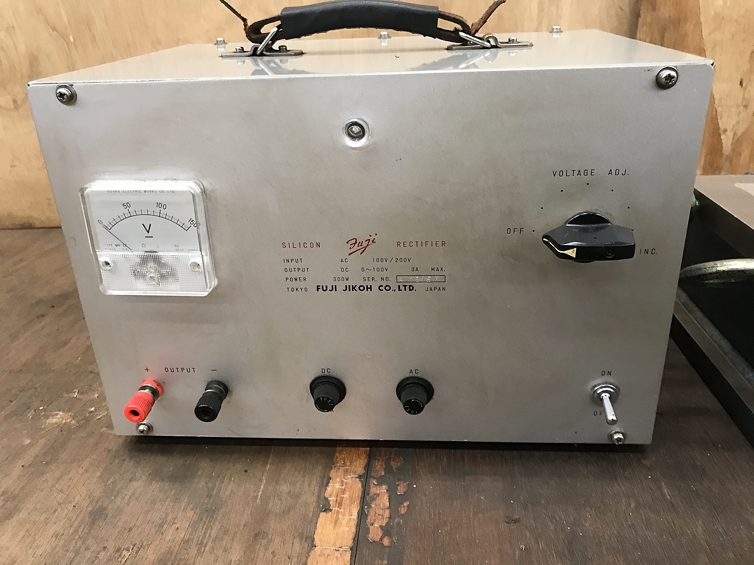 C130795 電磁チャック 富士磁工 SFAH200×500A | 株式会社 小林機械 C130795 電磁チャック 富士磁工 SFAH200×500A | 株式会社 小林機械