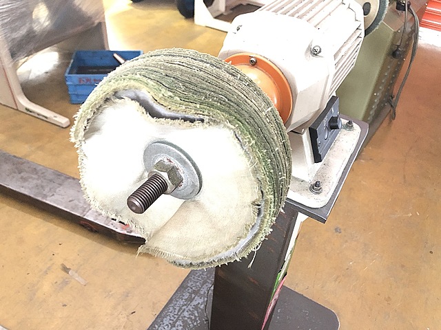 A008239 バフ研磨機 下村電友舎 DB-200N_1