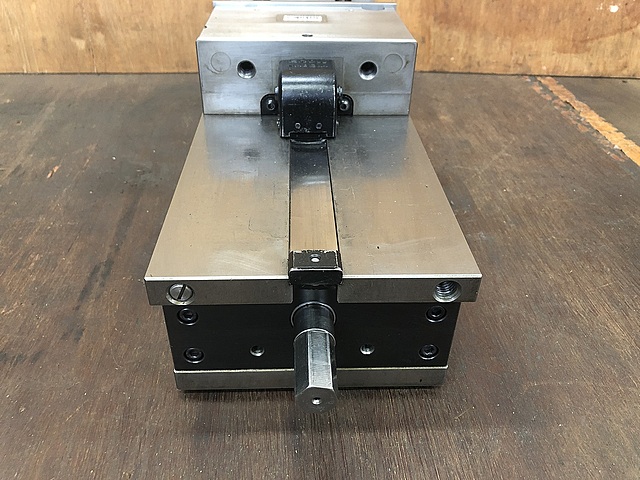 C134658 ロックタイト精密マシンバイス ナベヤ LTCV-160_5