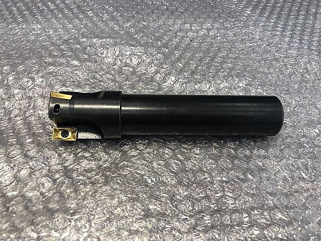 C134745 スローアウェイエンドミル サンドビック R390-040A32-17M_0