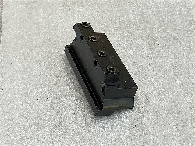 C135175 ツールブロック イスカル SGTBU25-6G_0