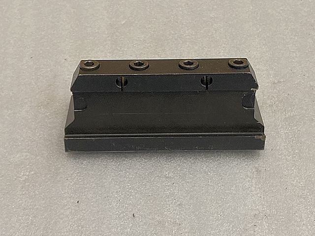 C135175 ツールブロック イスカル SGTBU25-6G | 株式会社 小林機械