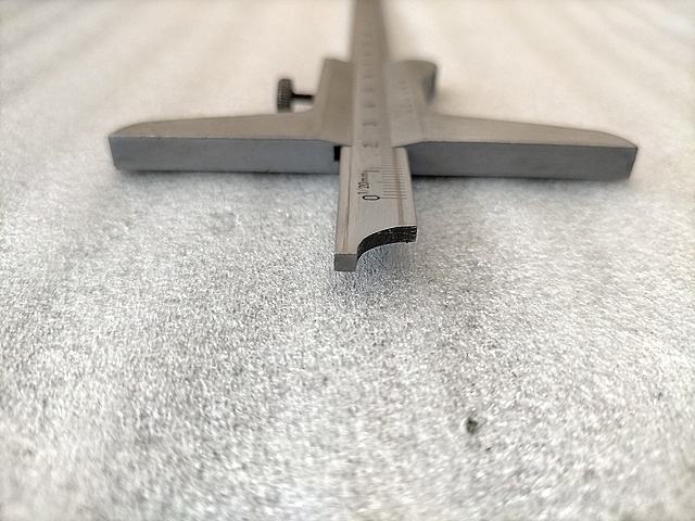 C135837 デプスゲージ Alone_2