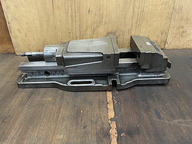 C134113 油圧バイス 武田機械 TK-175HVS_0