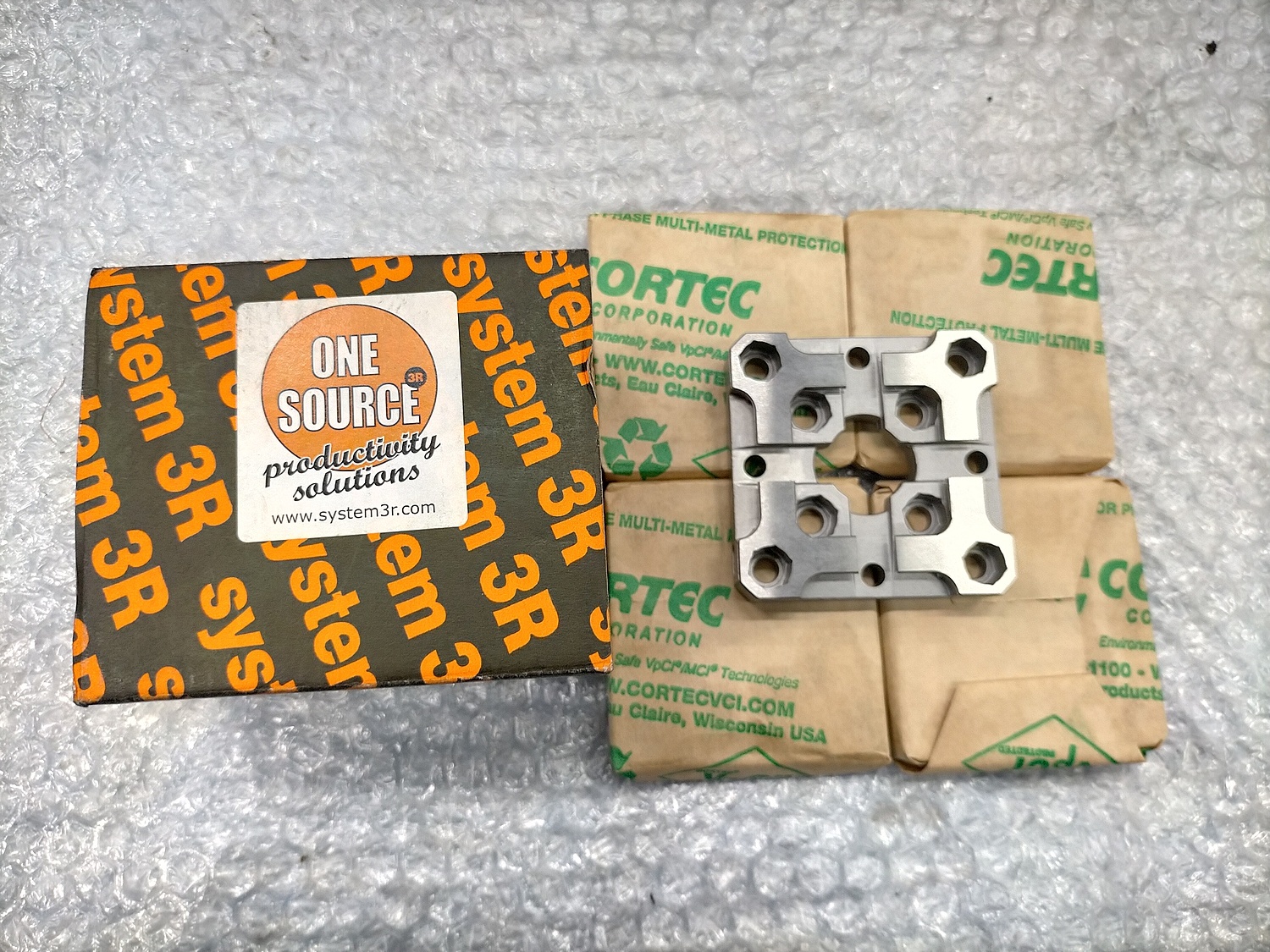 C136242 マクロパレットホルダー システム3R 3R-601.7E-P | 株式 C136242 マクロパレットホルダー システム3R 3R-601.7E-P | 株式