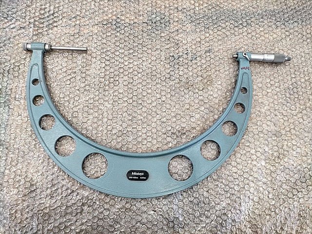 C136587 替アンビル式外側マイクロメーター ミツトヨ OMC300-400(104-142)_1