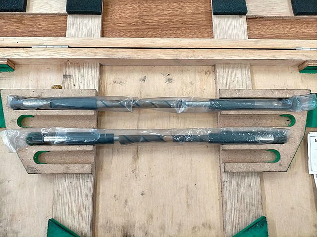 C136587 替アンビル式外側マイクロメーター ミツトヨ OMC300-400(104-142)_3