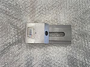 C135954 精密バイス --_1
