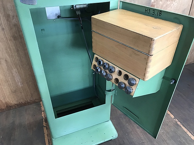 C135812 工具研削盤 DECKEL SOE_2