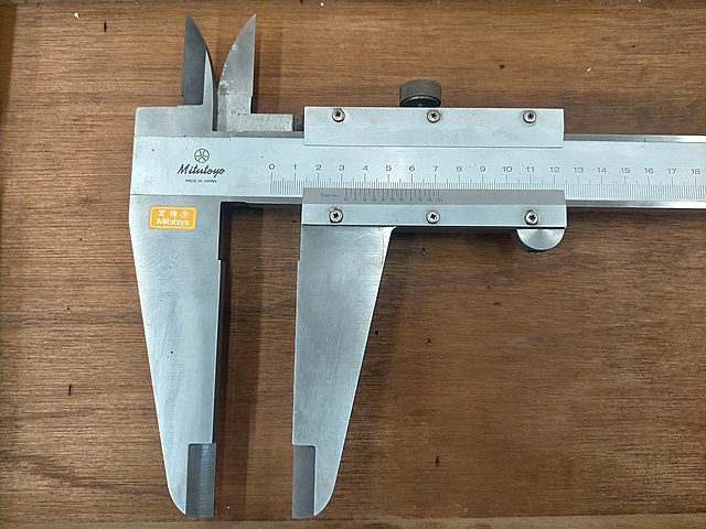 C137959 アナログノギス ミツトヨ 1000_1