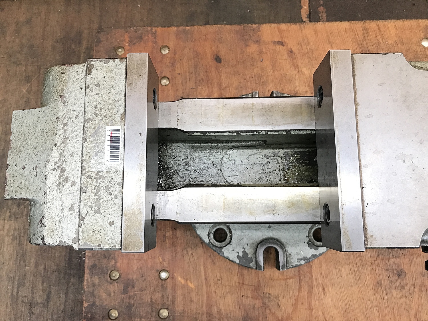 C137722 傾斜油圧バイス 武田機械 TK-150HVI-G | 株式会社 小林機械