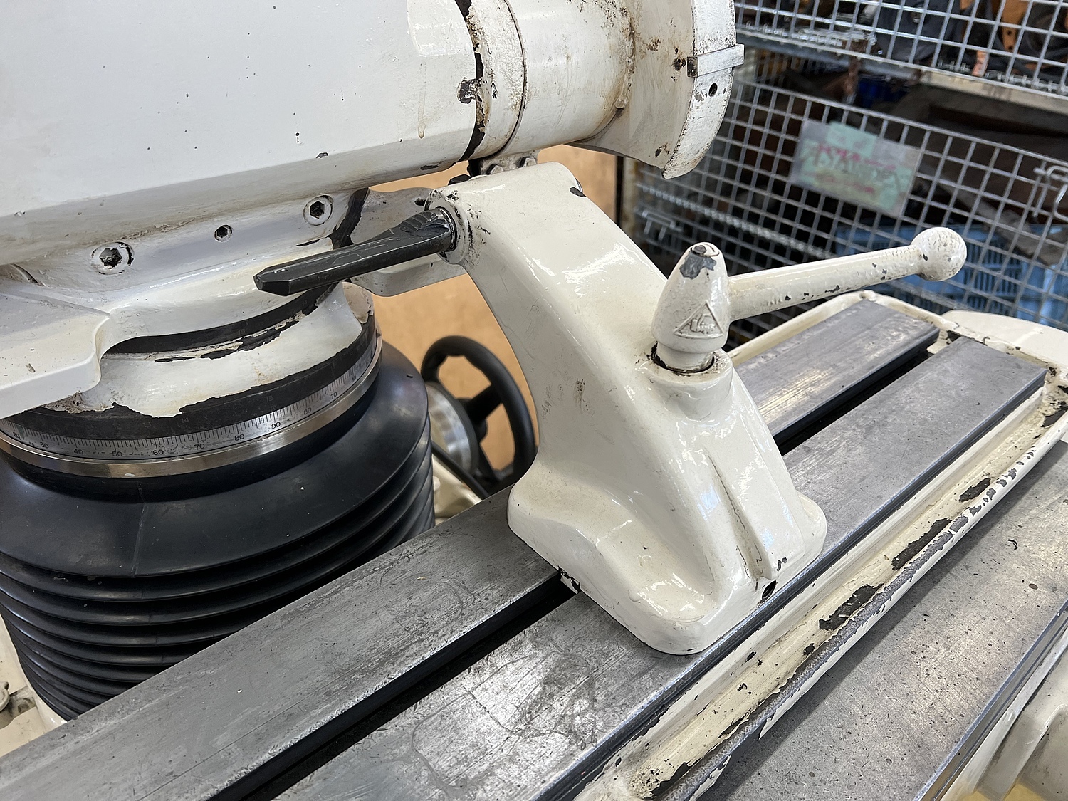 C138691 万能工具研削盤 牧野フライス製作所 C-40 | 株式会社 C138691 万能工具研削盤 牧野フライス製作所 C-40 | 株式会社