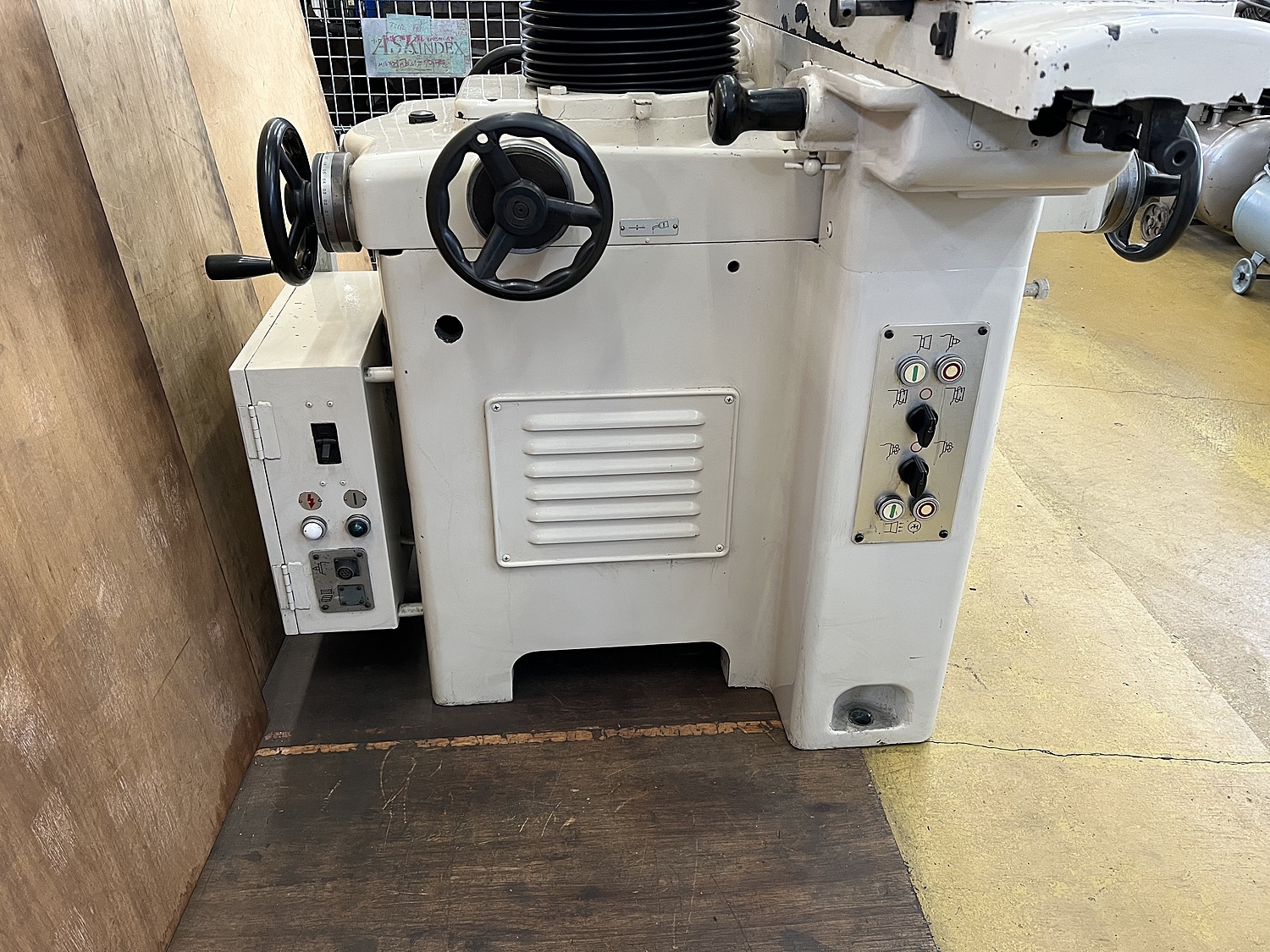 C138691 万能工具研削盤 牧野フライス製作所 C-40 | 株式会社 C138691 万能工具研削盤 牧野フライス製作所 C-40 | 株式会社