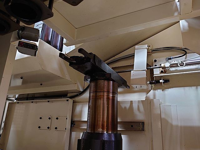 P007714 立型マシニングセンター 安田工業 YBM-8120V_9