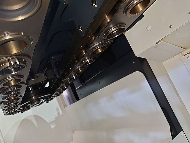 P007803 立型マシニングセンター OKK VP400_16