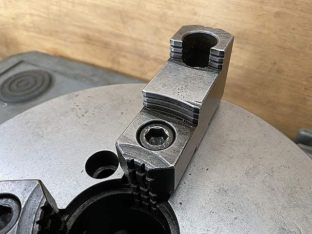 C142190 スクロールチャック -- 9吋_5