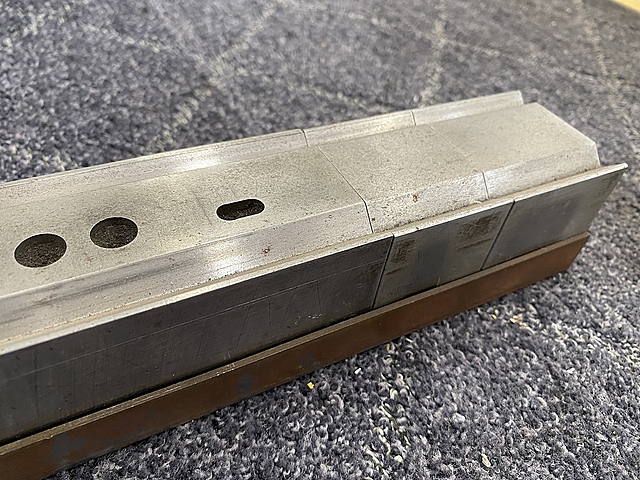 A125690 金型 --_4