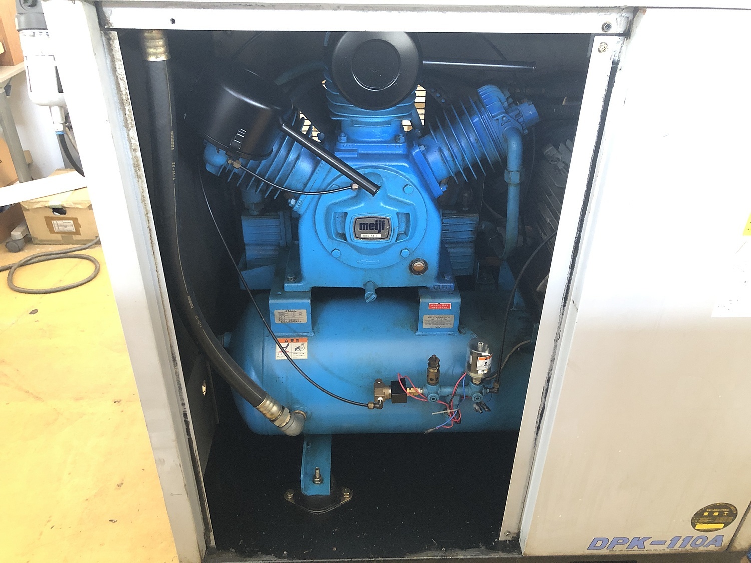 C144328 パッケージコンプレッサー 明治機械製作所 DPK-110