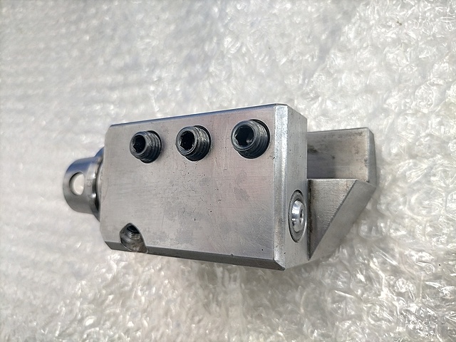 C146509 切削ホルダー KENNAMETAL KM40XTS-20X1-100B_1